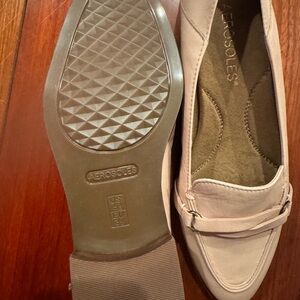 AEROSOLES Women's Beige Loafers